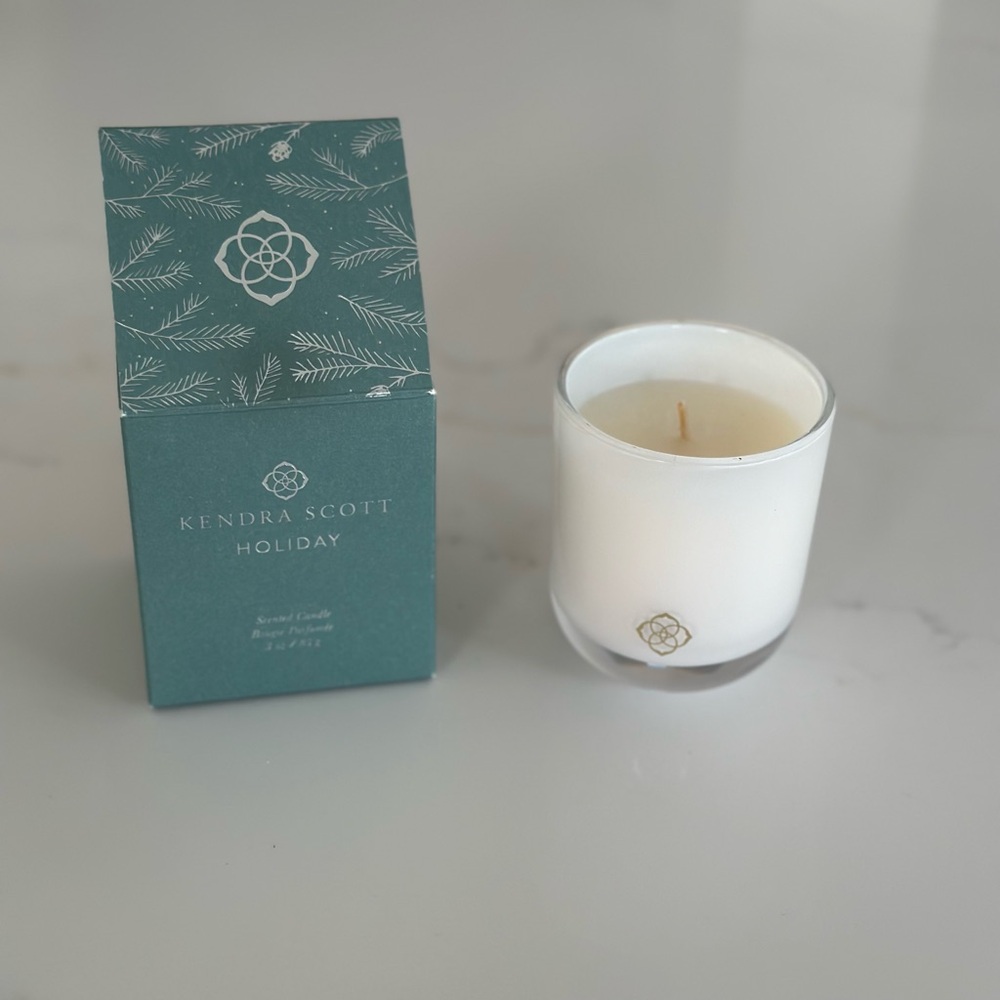 Kendra Scott NWT holiday candle